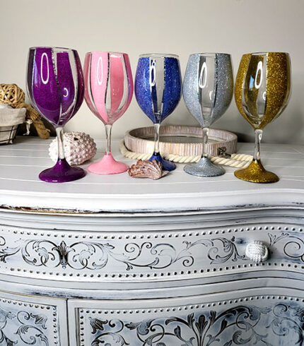 Elegant Glitter Wine Glass